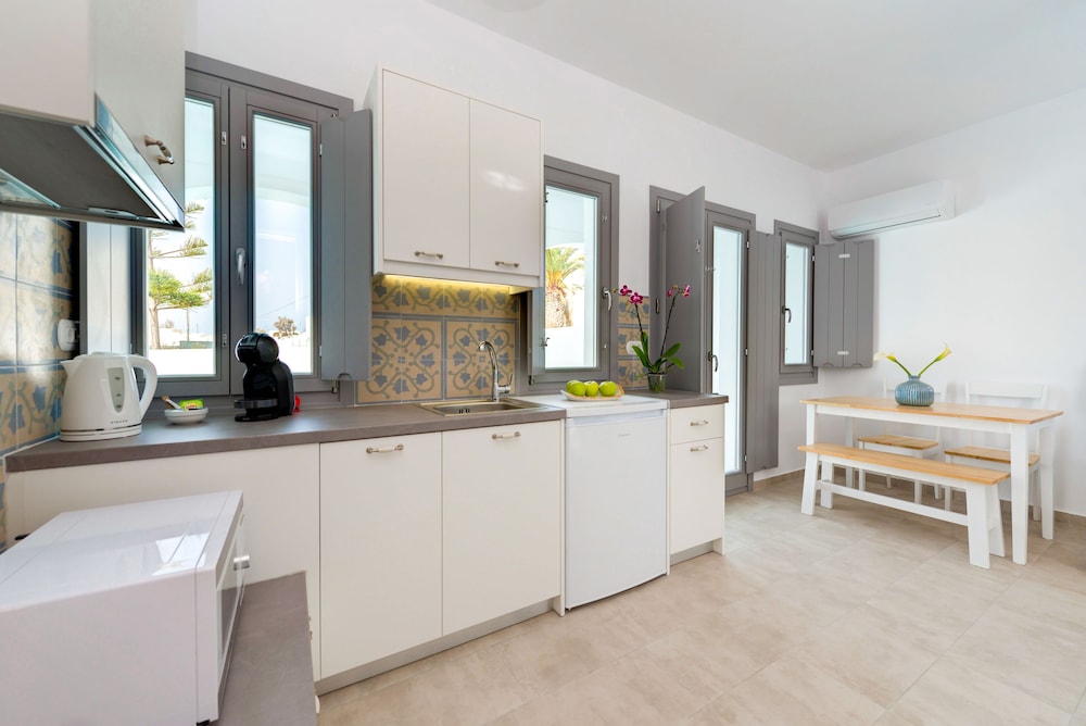 White Harmony Suites