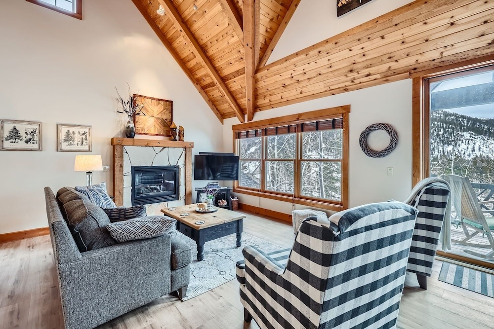 6 Cabin In The Pines 3 Bedroom Home