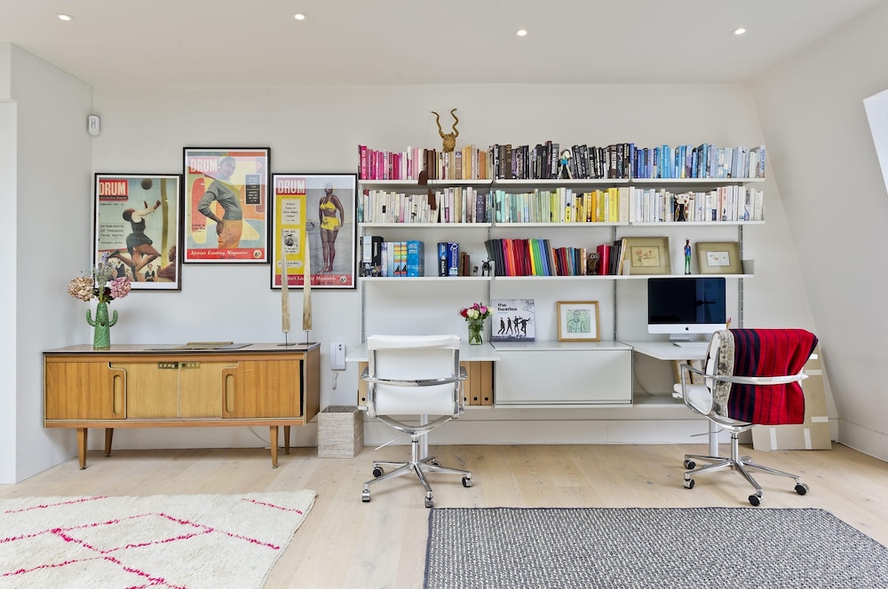 Gorgeous Stylish Interior Designed 5 Bed Home in Holland Park - Superb Location