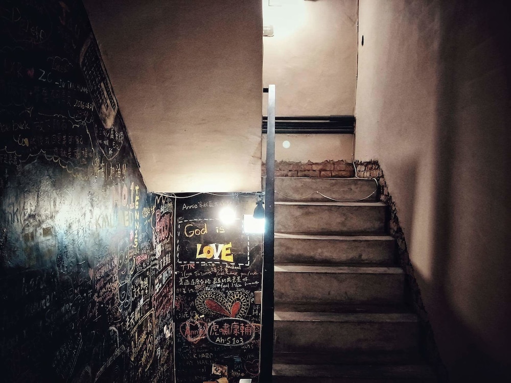 Lane62 Hostel
