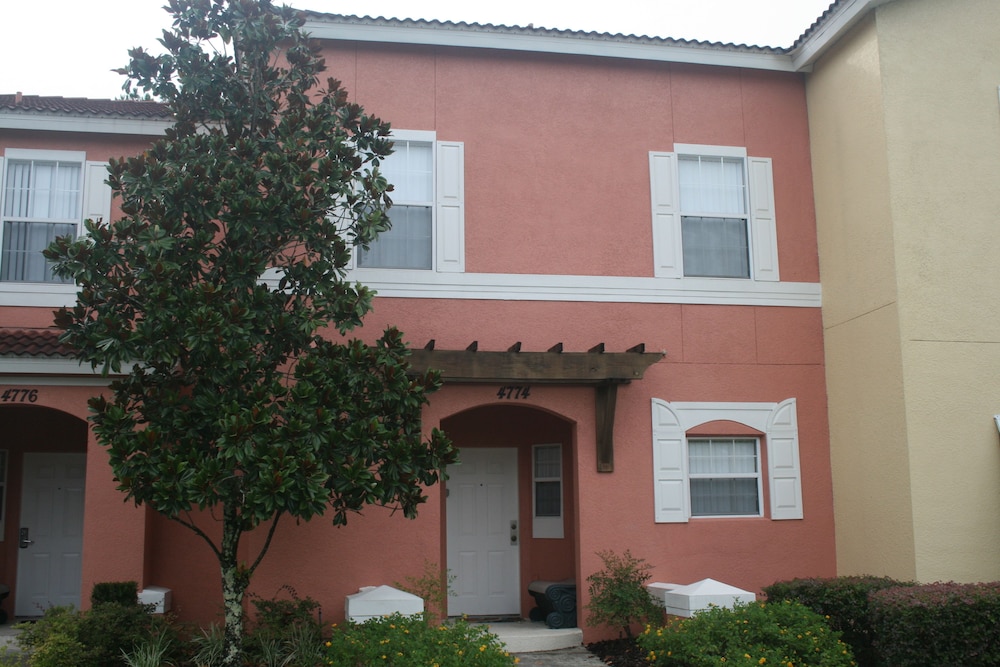 Florida Deluxe Villas, Condos, & Homes