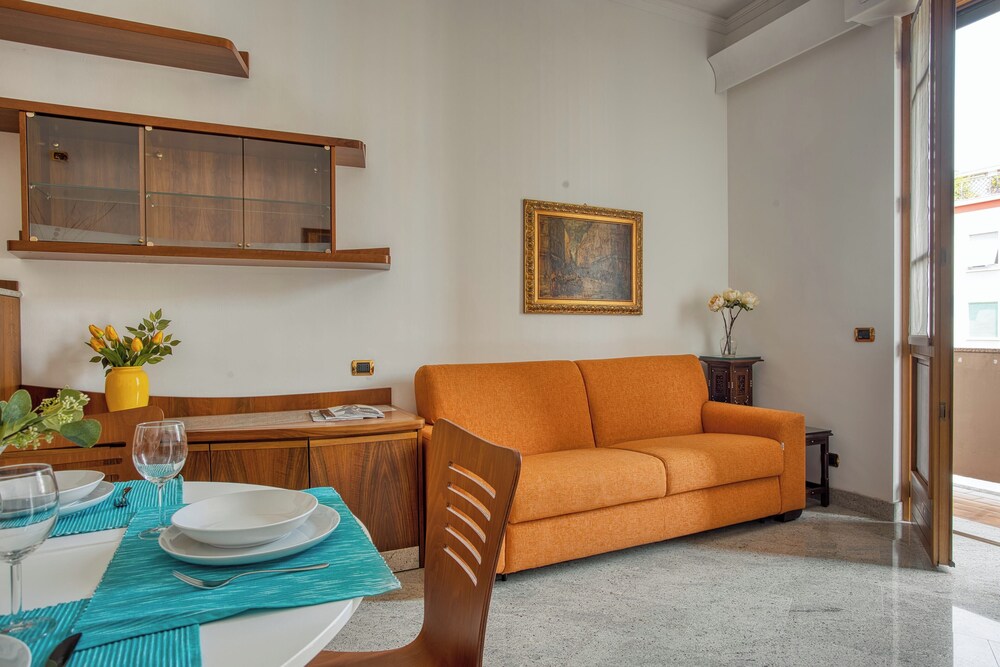 JOIVY Captivating flat with balcony