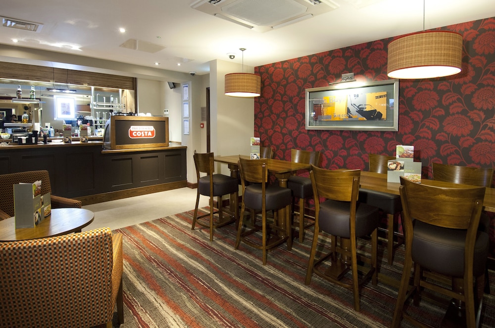 Premier Inn London Ealing 23