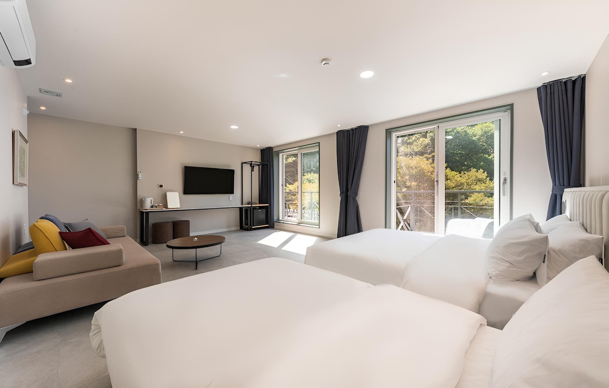 Ever Miracle Hotel view 5