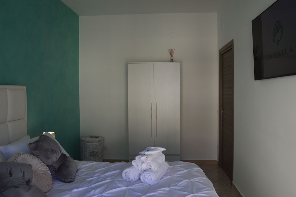 Emerella Guest House Siderno Beach