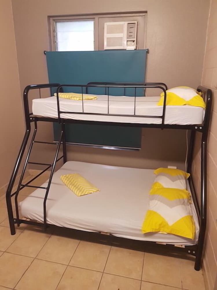 Down Under Hostels on Harriet - Image 3