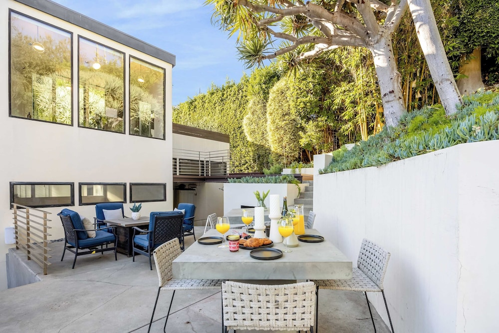 Kings Road West Hollywood Luxury Pool, Views, Firepit, Modern Design