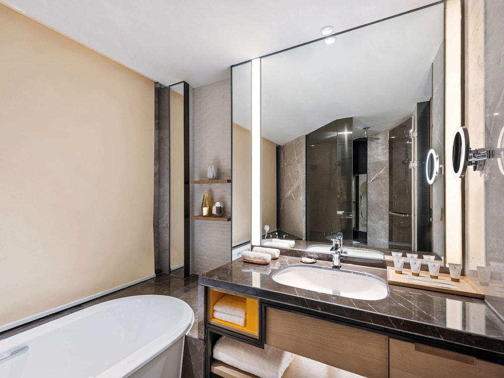 Grand Mercure Shanghai Lingang 21