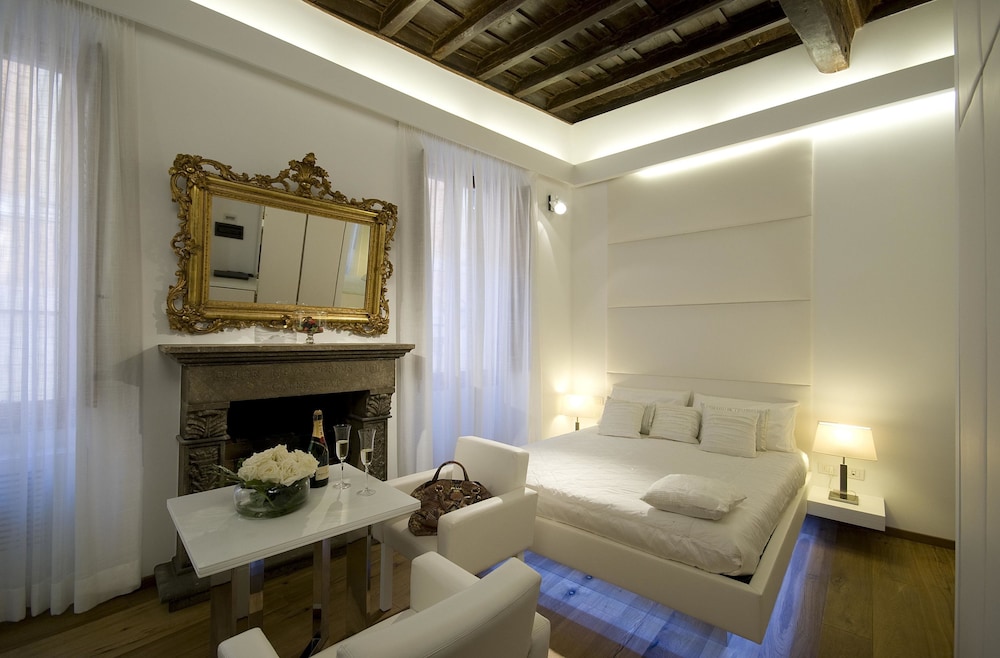 Gigli d'Oro Suite