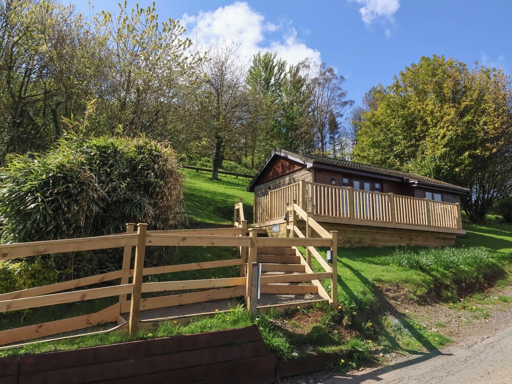 10 Manleigh Park