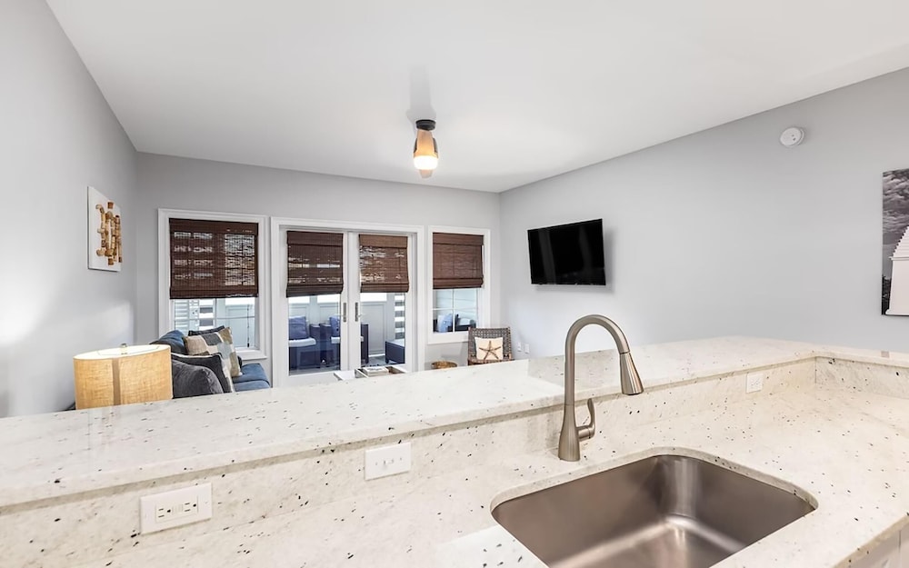 Cassine Way 303 - Seagrove + Sunsets