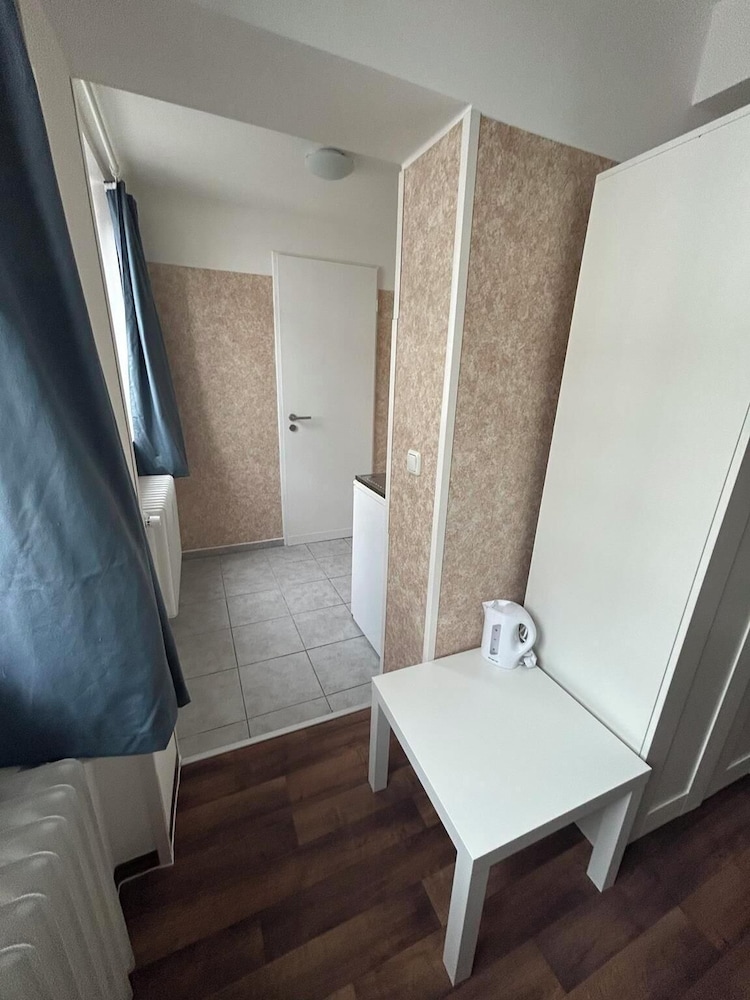 2-Rent Group Hostel Apartments SEN14
