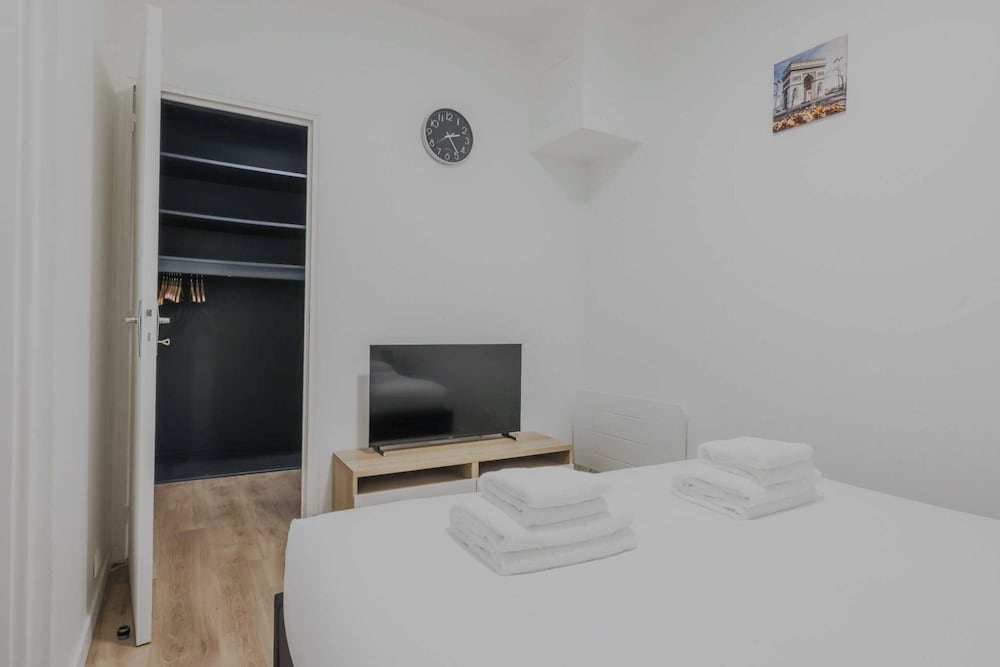 Modern Apartment - 2br/6p- Levallois-perret view 4