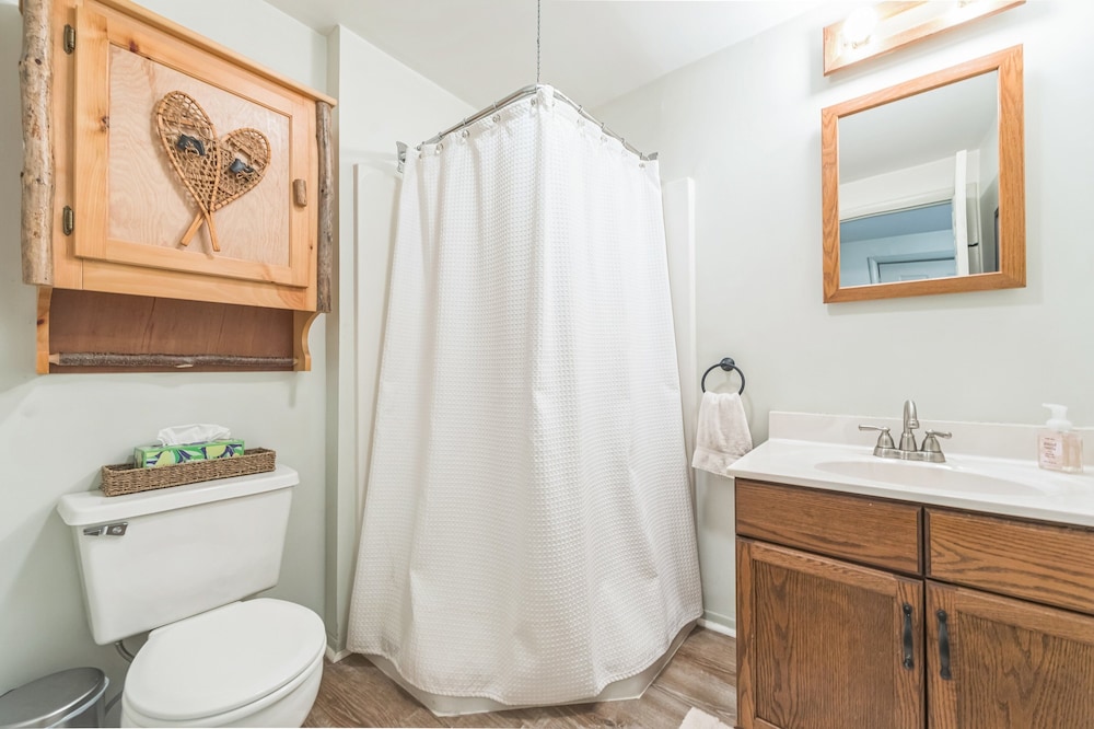 Moxham 58h - Adirondack Retreat Mountain Views 3 Bedroom Townhouse by The Summit at Gore Mountain
