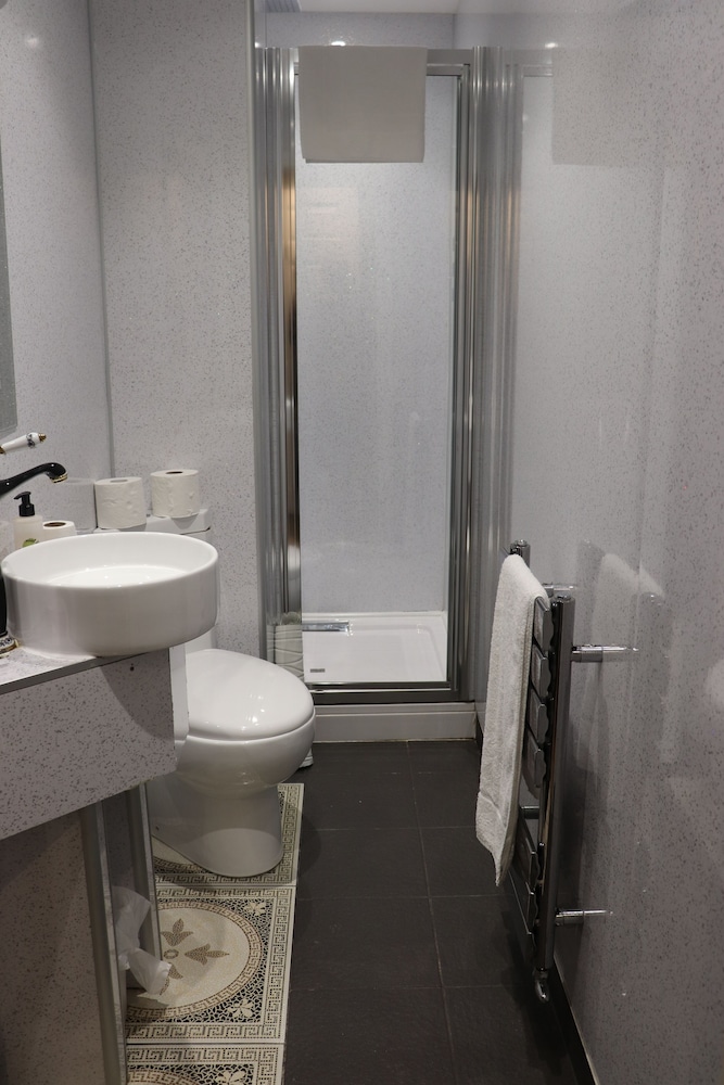 Rooms on The Prom