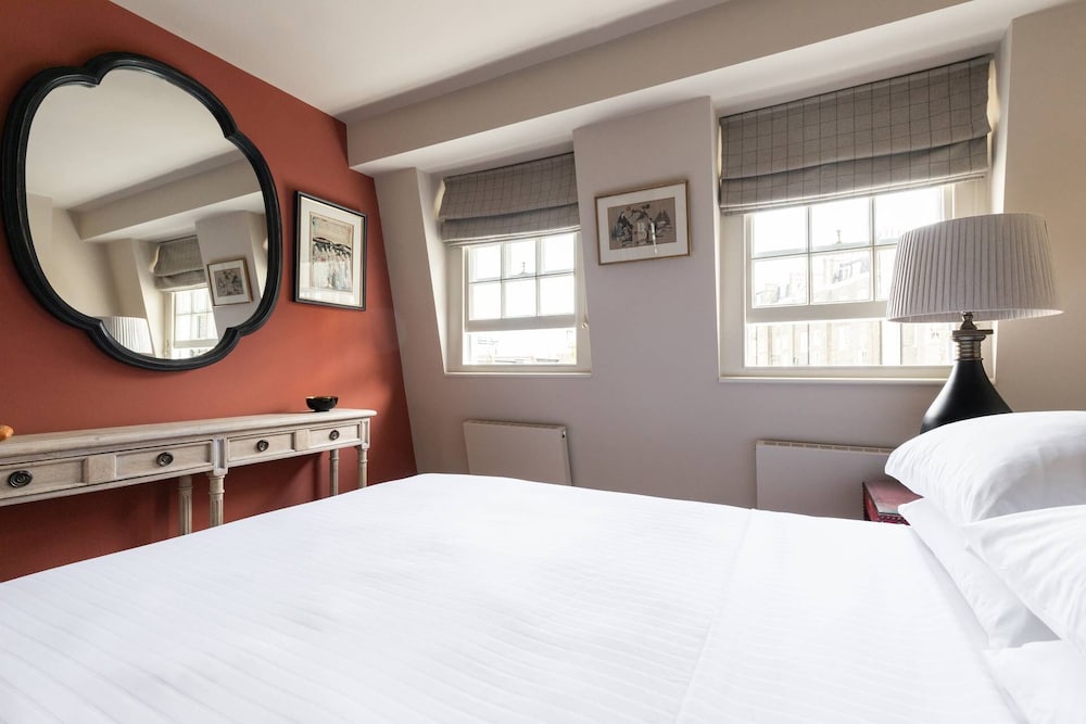 Clarendon Street by Onefinestay