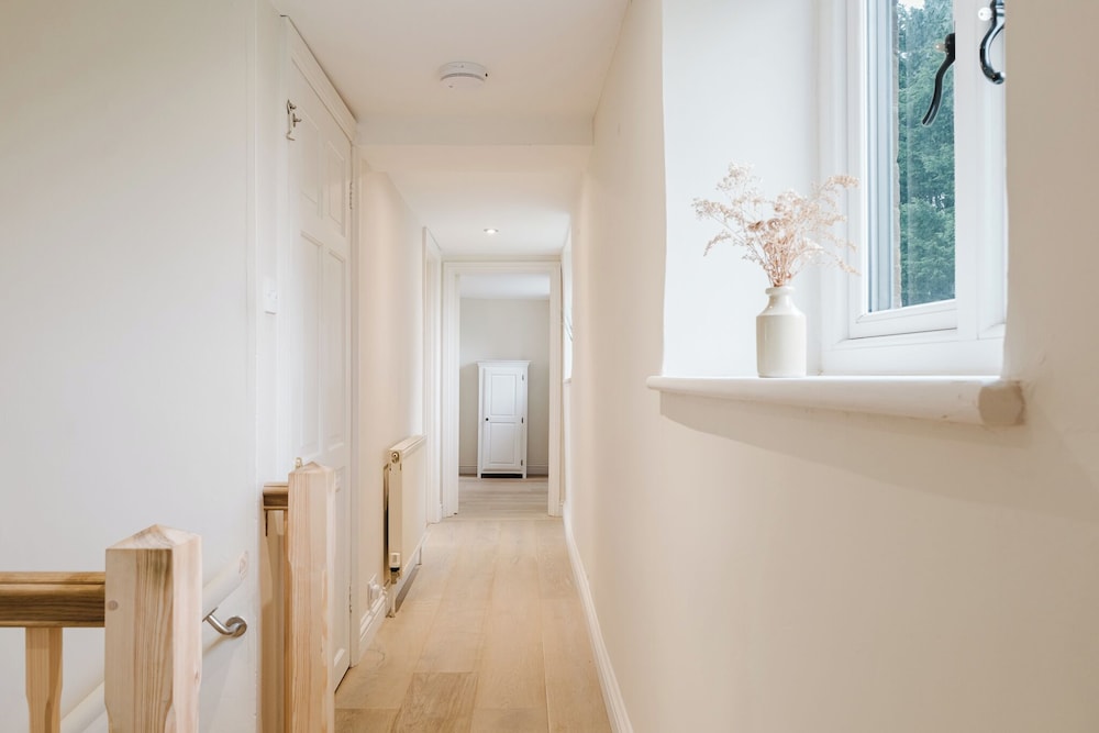 Mulberry Cottage 5BD in Wiltshire