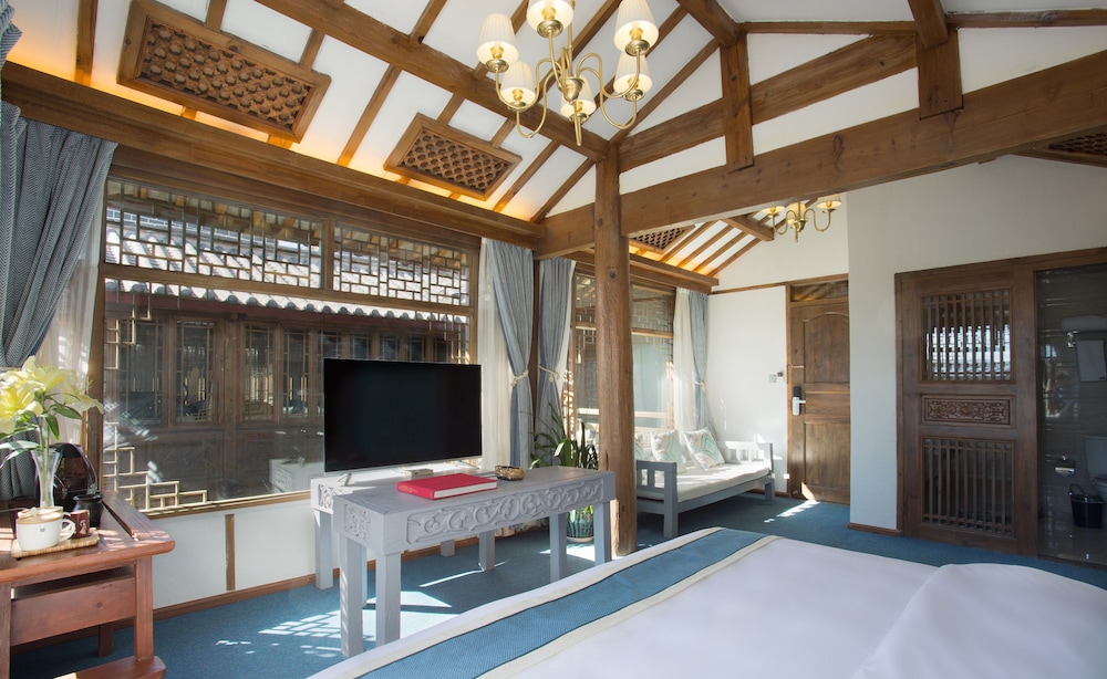 Hua Zhu Fansu Yunju Homestay