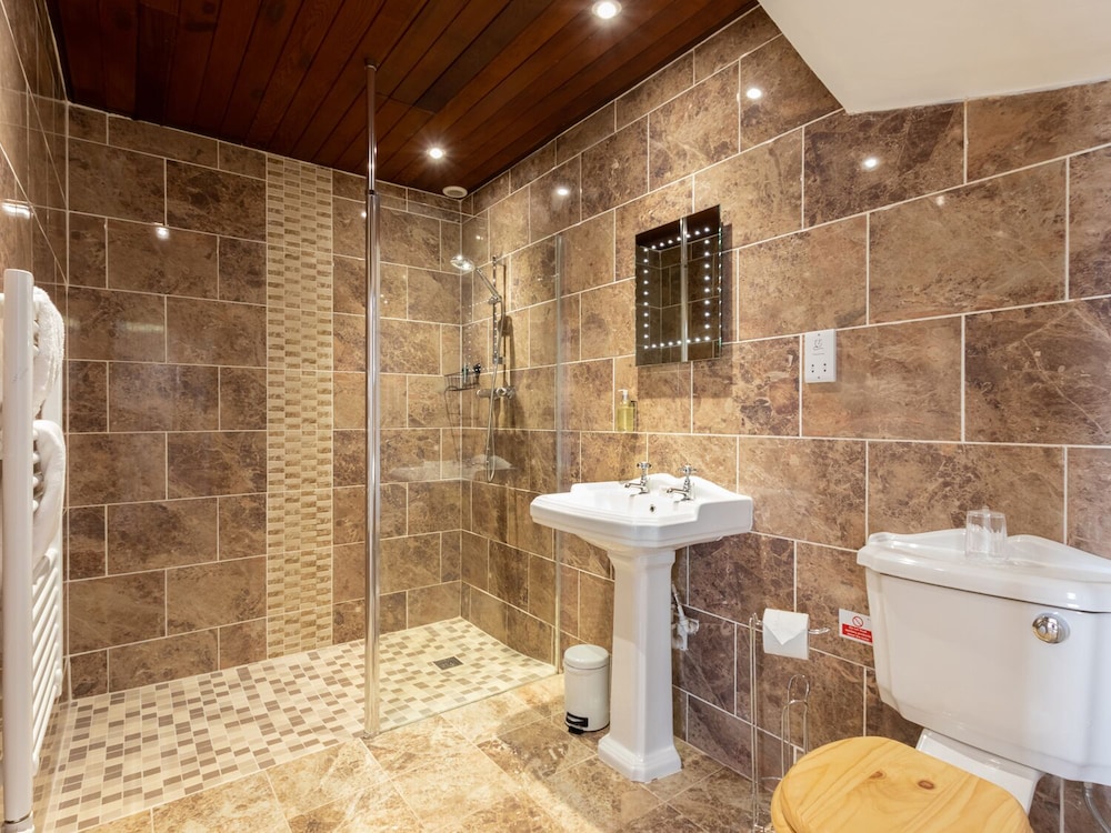 Lynton Vacations - Bayview Terrace - Property Image 7