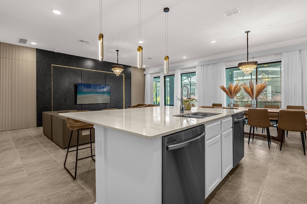 Brand NEW 9bedrooms At Paradiso Grande