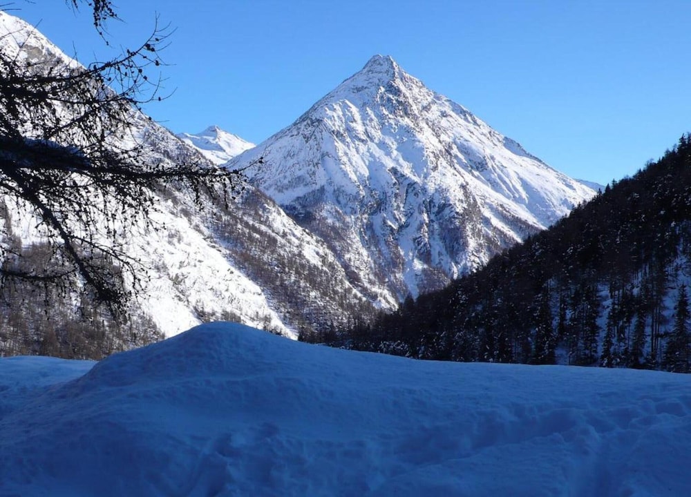Mountain Stay With Balcony