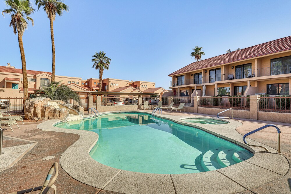 1 Mi to Beach: Condo w/ Pool in Lake Havasu City