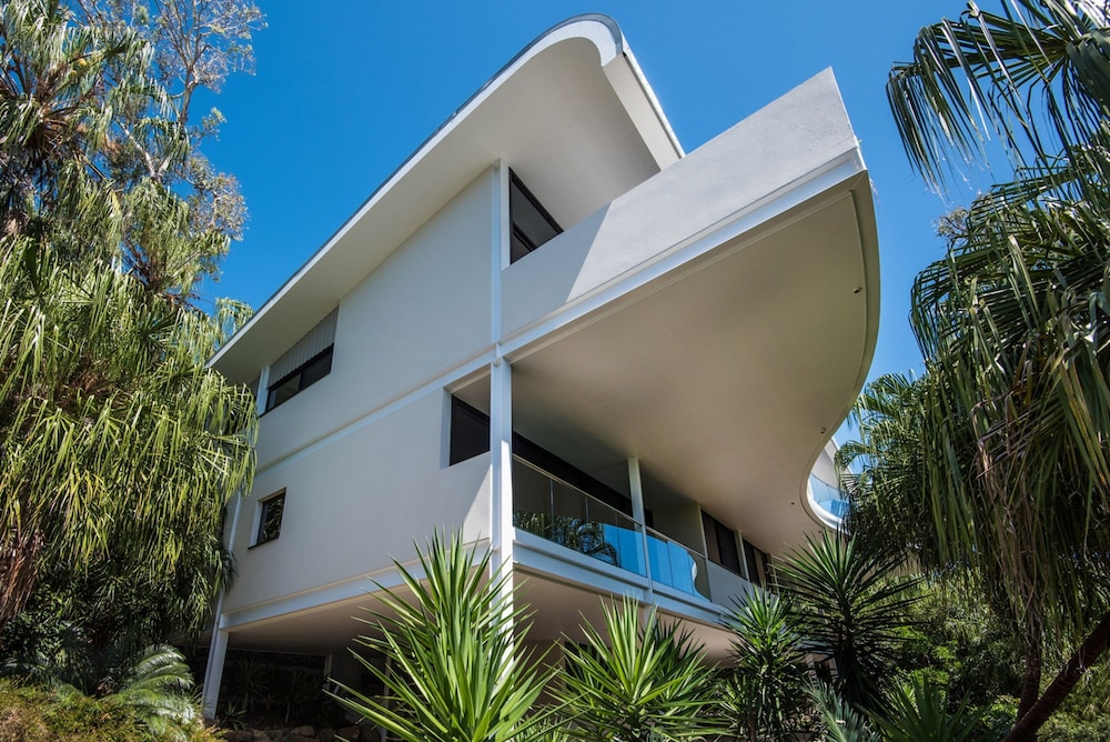 Hotel Waves 3 Luxury 3 Bedroom - Image 1