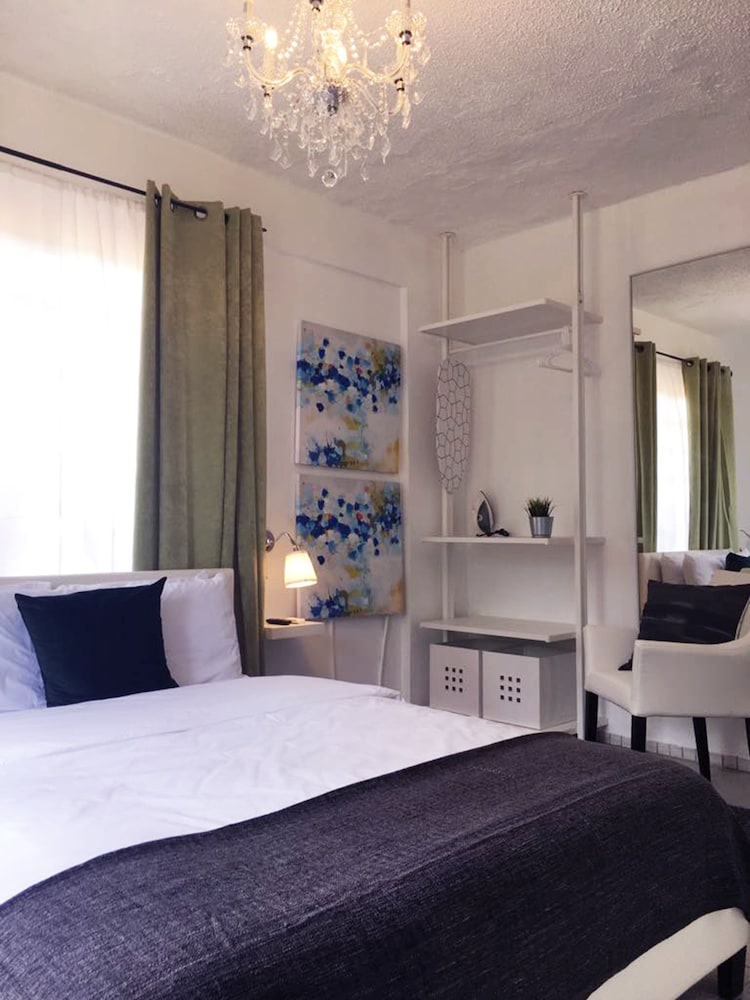 Aibonito Hotel 210