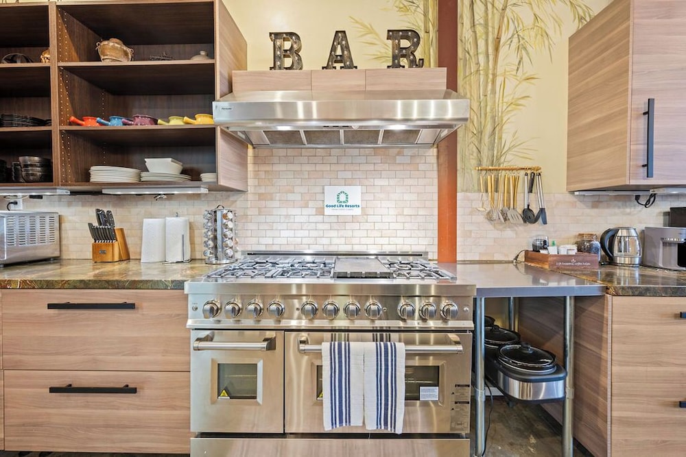 Bamboo Loft 6BR