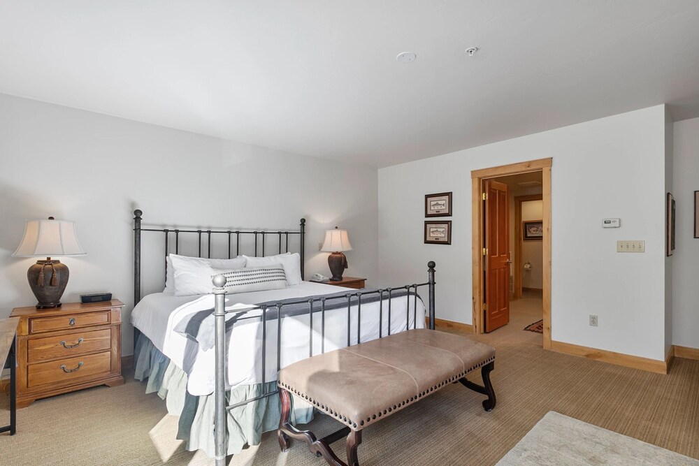 Trail's End Lodge at Deer Valley Resort - Two Bedroom Residence with Spa #201 2 Condo