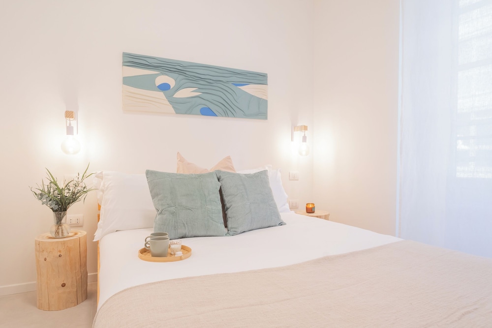 Enchanted Como Lake - City Apartment 2 by Rent all Como