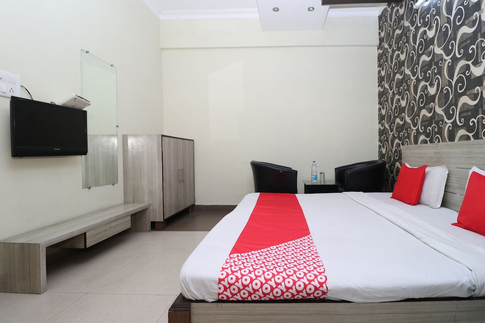 OYO 30370 R K Guest House view 5