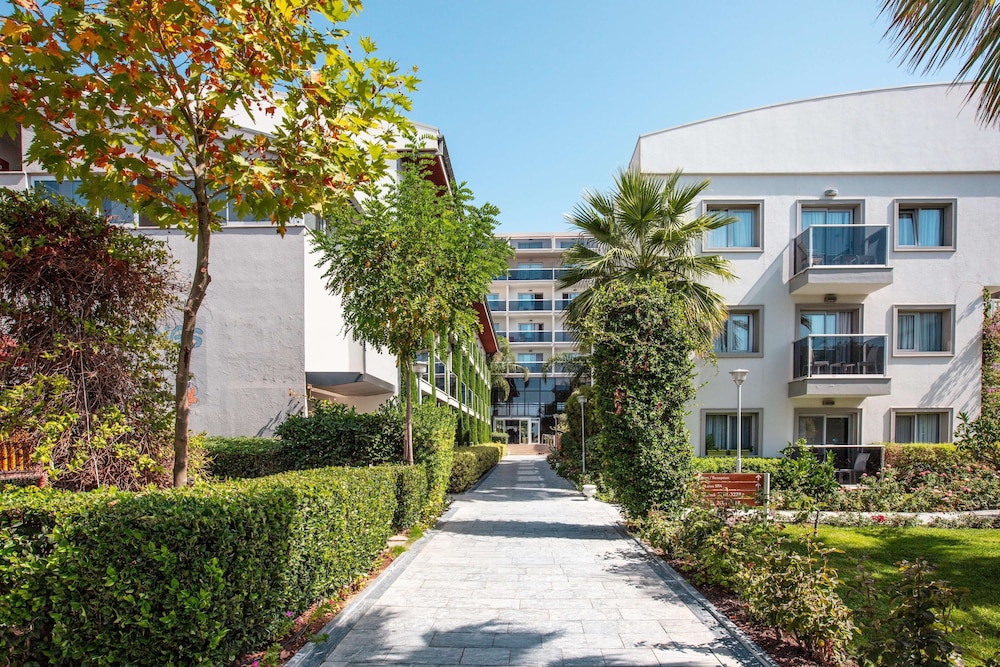 Palm Wings Beach Resort & Spa Kusadasi- All Inclusive