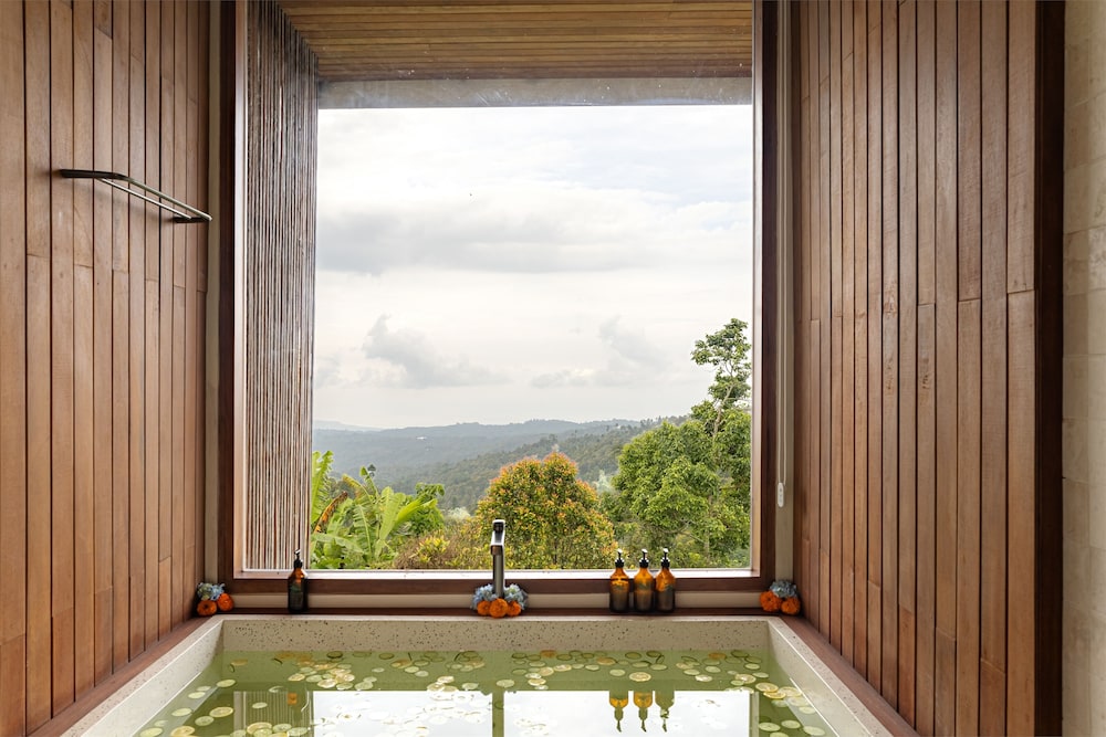 Asahan Munduk Cabin
