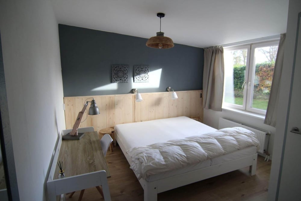 Furnished Bungalow Near Beach