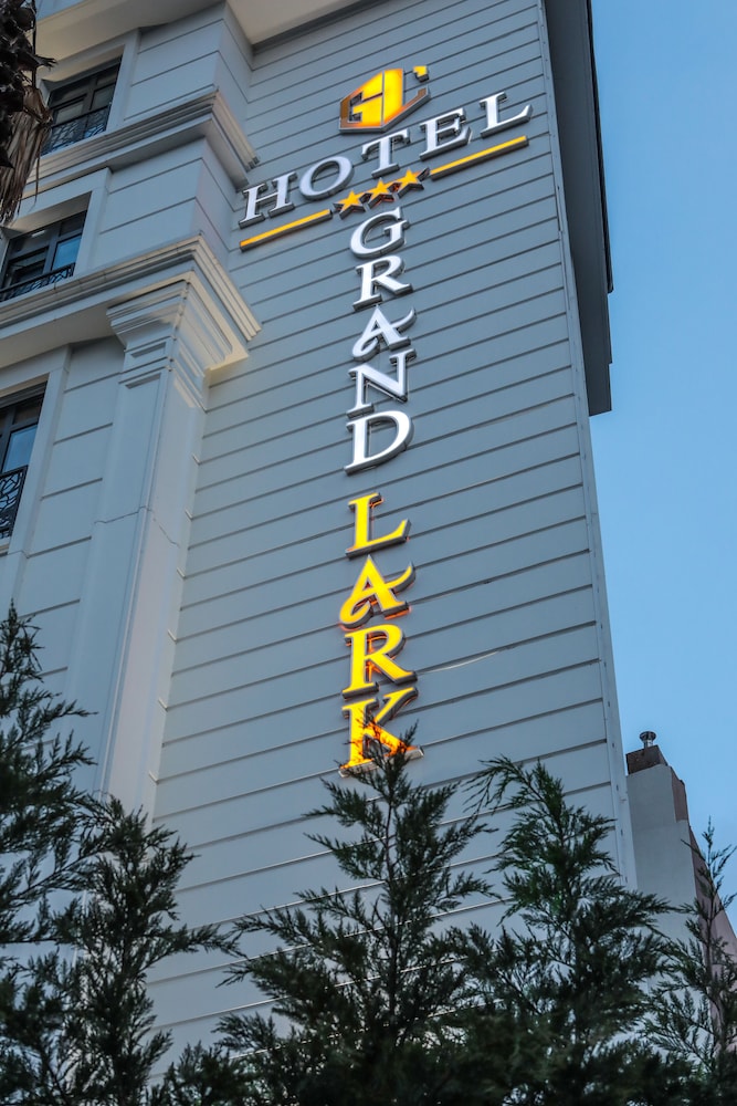 Grand Lark Otel - Image 26