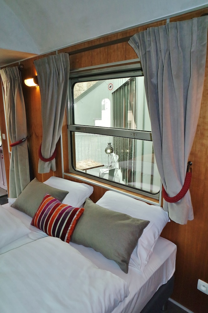 Train Hostel