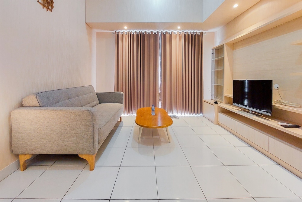 Homey And Comfort 2Br At Casa De Parco Apartment view 3
