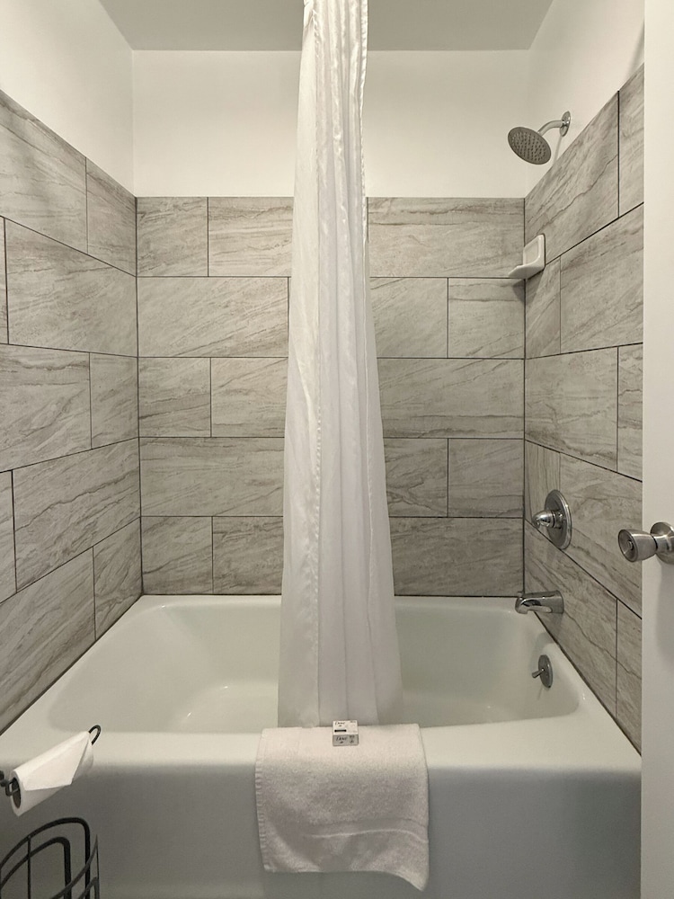 The Trail Inn - Newberry, MI - 13467 M-28