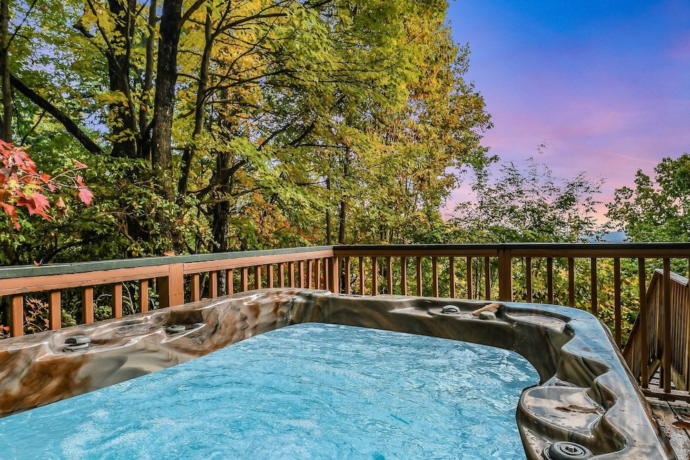Smoky Mountain Bliss 2 Bedroom Cabin