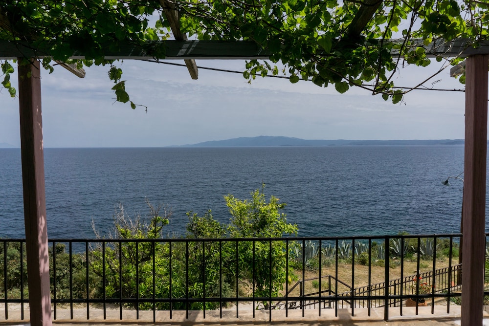 Zennova Sea & Mount Athos View 2
