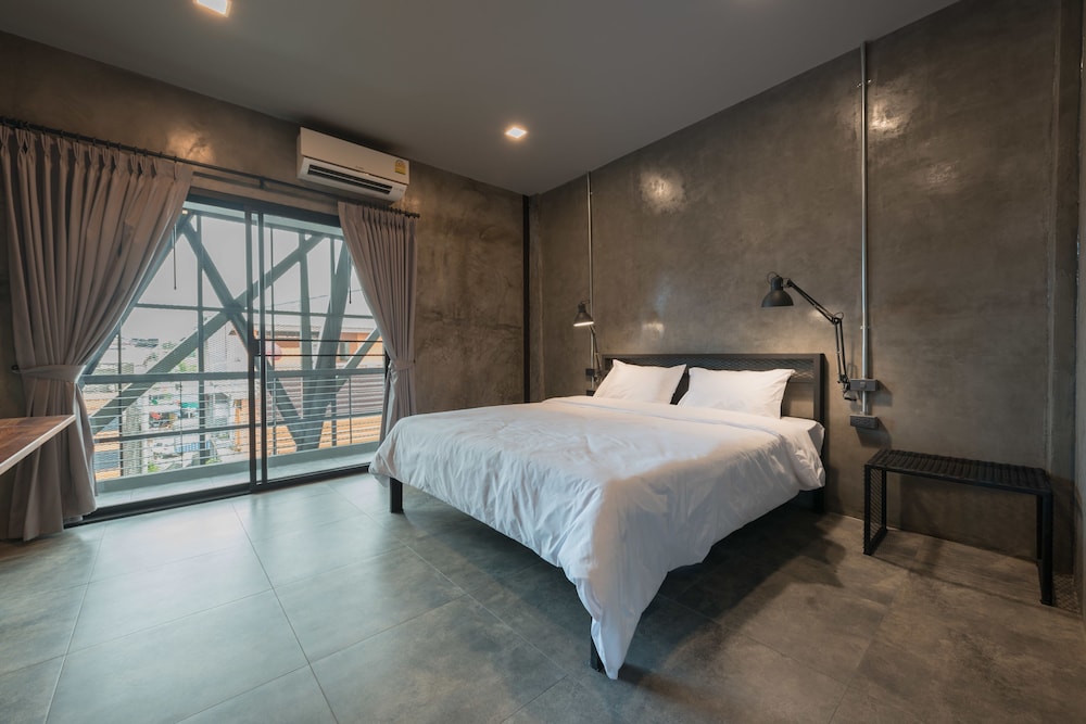 Bed & Bike Hostel