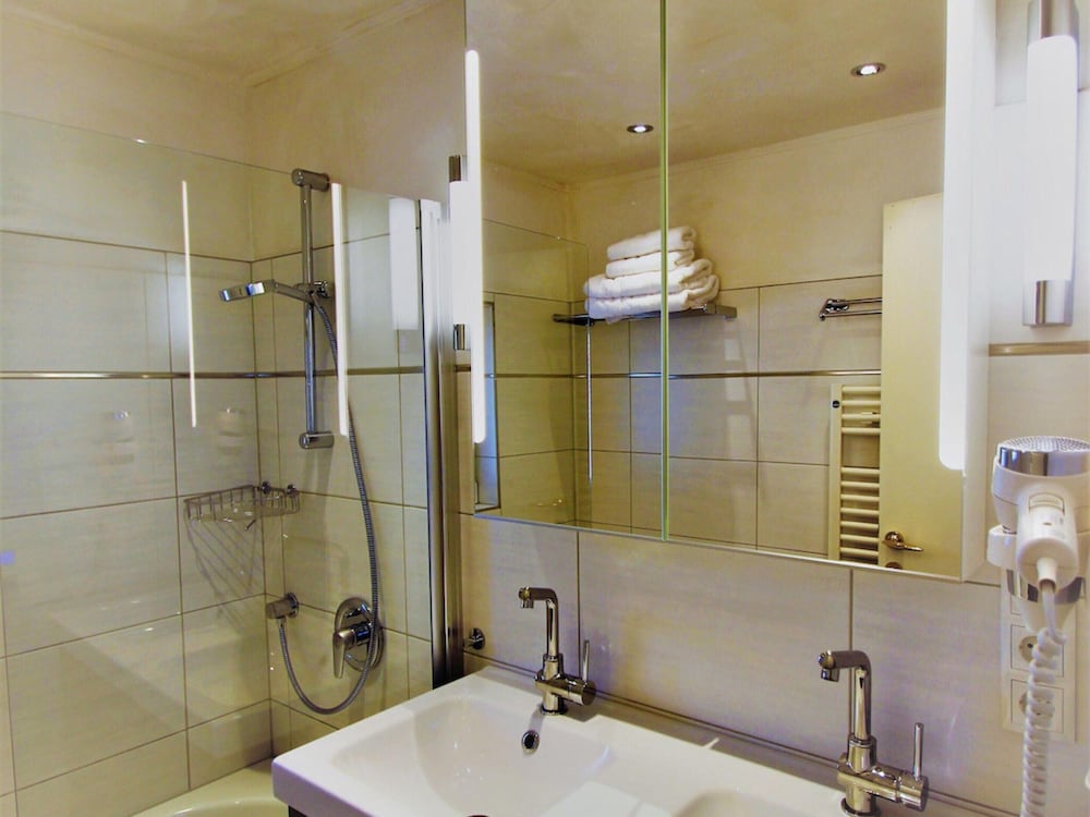 Tranquil Apartment in the Centre of Seefeld