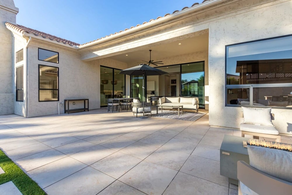 Anderson LUX Estate Private Bar Pool Sleeps 12