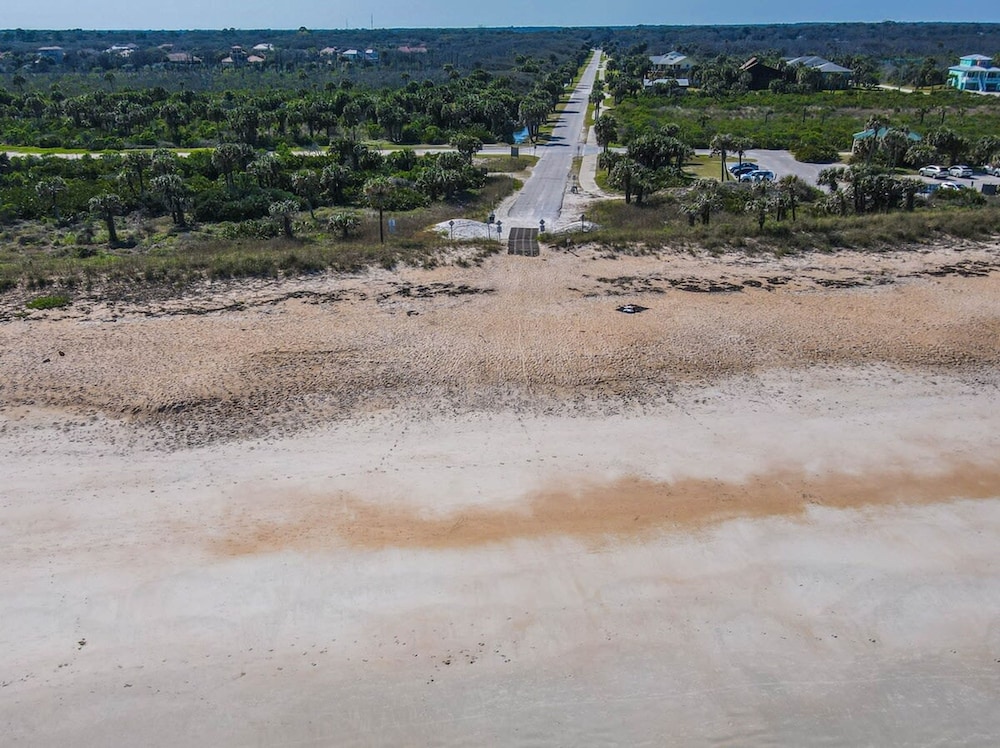 Beach Cottage 3 Bed 2 Bath Heated Pool Free Golf Cart Bring Your Boat RV Private 1AC lot