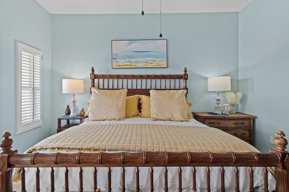 Pavilion Palms 203c
