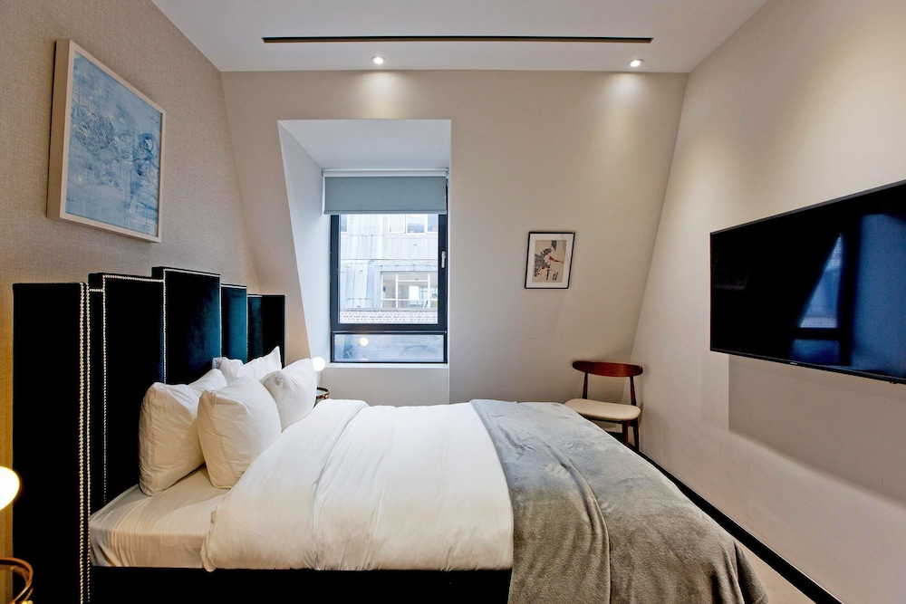 2-bed Executive Apt 518