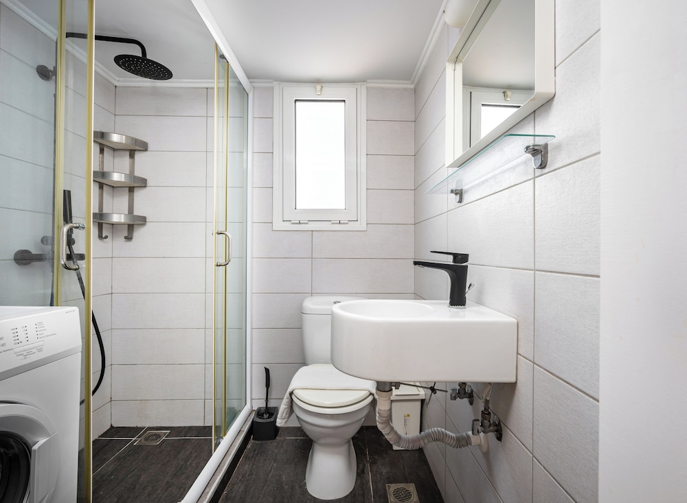 Chic Studio in Gazi Walk to Acropolis