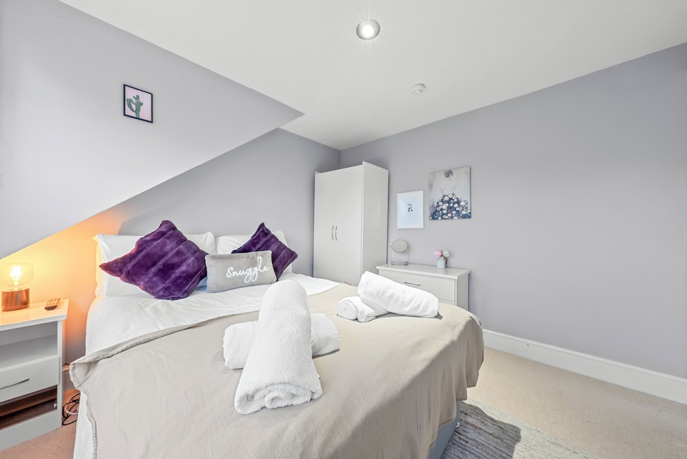 Charming Village Escape near Loch Lomond