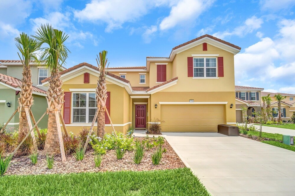 7704oml-solterra Resort 7 Bedroom Home by RedAwning